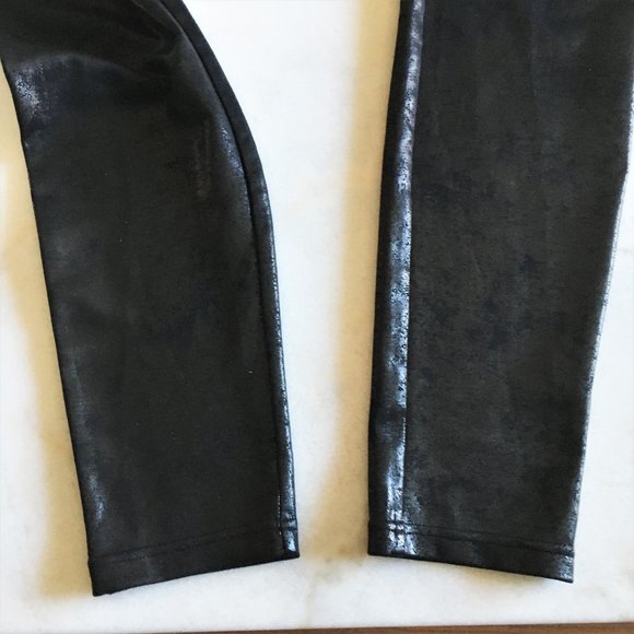 πββ¬ Hue Black Metallic Foil Faux Leather Leggings β L - Picture 7 of 9